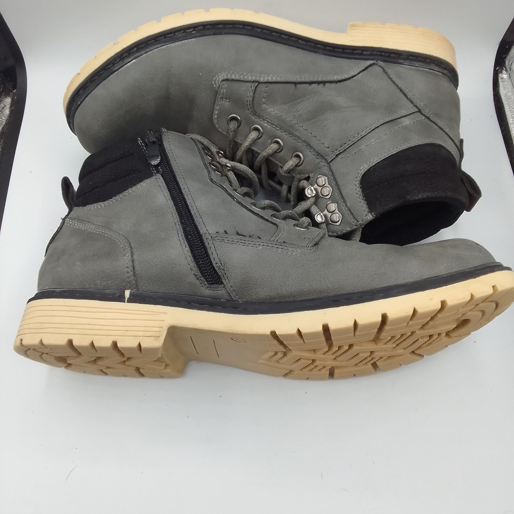 B&B SoftMoc Men's Size 9 Gray Boots